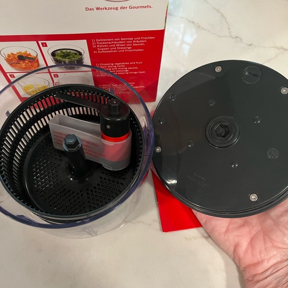 Rösle Multi Cutter Manual Food Processor - Picture 7 of 12